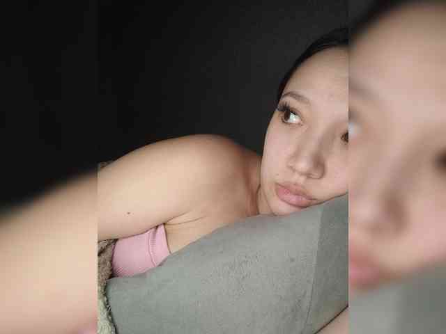 Arina979797 Live Webcam on BongaCams