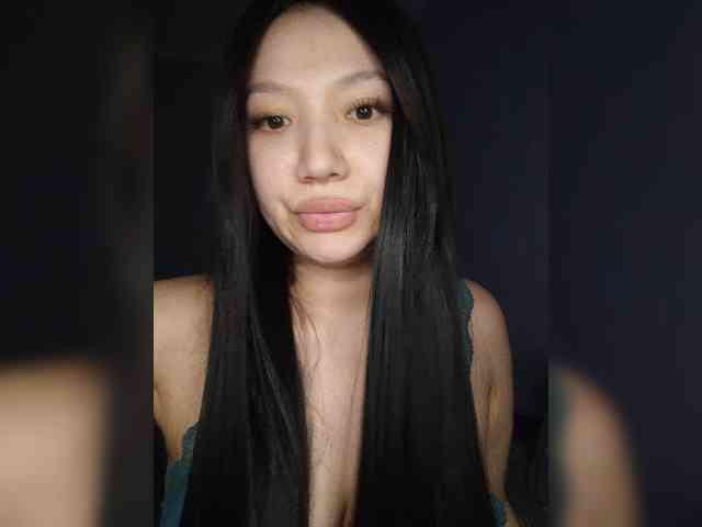 Este modelo está ao vivo agora. Arina979797