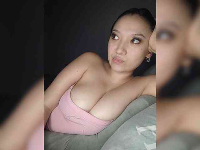 Arina979797 Live Webcam on BongaCams
