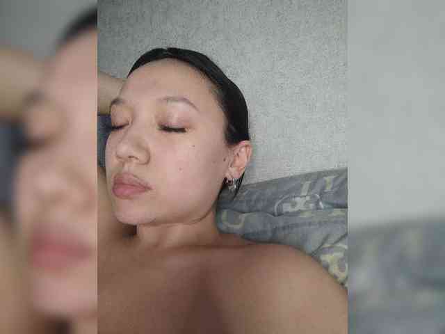 Arina979797 Live Webcam on BongaCams