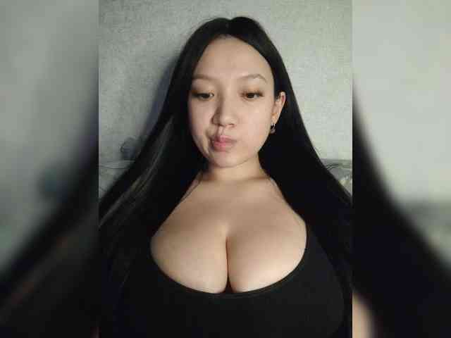 Este modelo está ao vivo agora. Arina979797