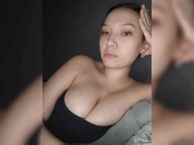 Arina979797 Live Webcam on BongaCams
