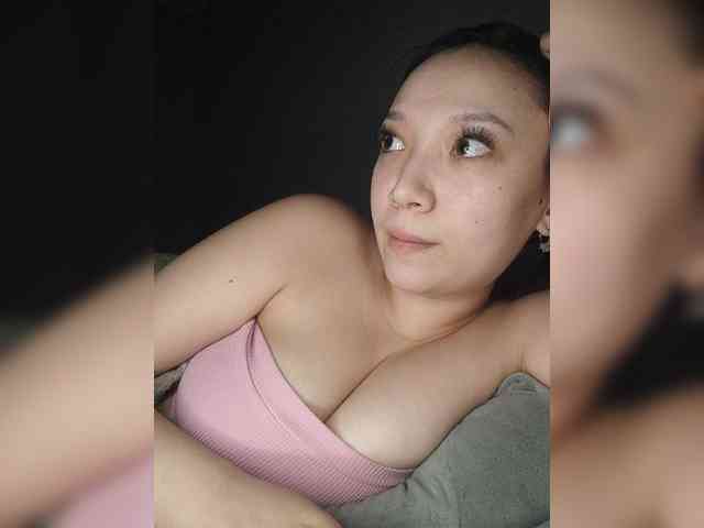 Arina979797 Live Webcam on BongaCams