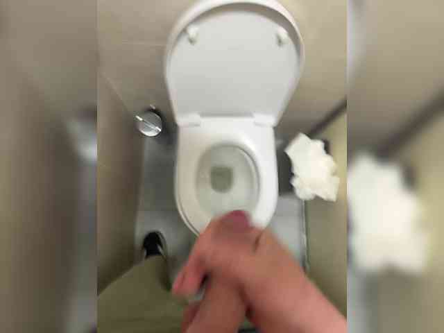 Izverg0111 Live Webcam on BongaCams