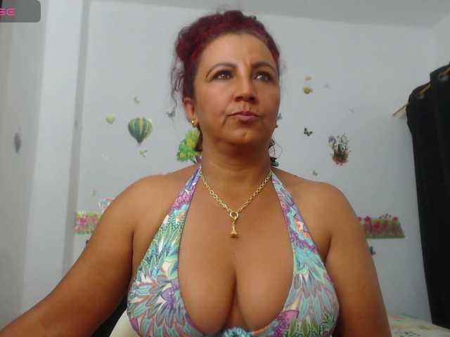 yosselin23 live cam on BongaCams