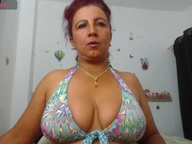 yosselin23 live cam on BongaCams