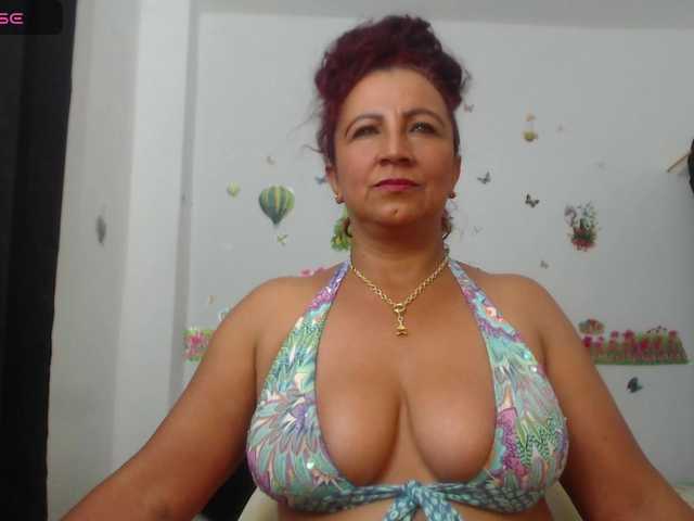 yosselin23 live cam on BongaCams