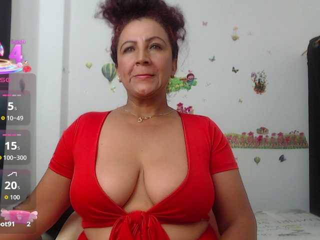 yosselin23 live cam on BongaCams