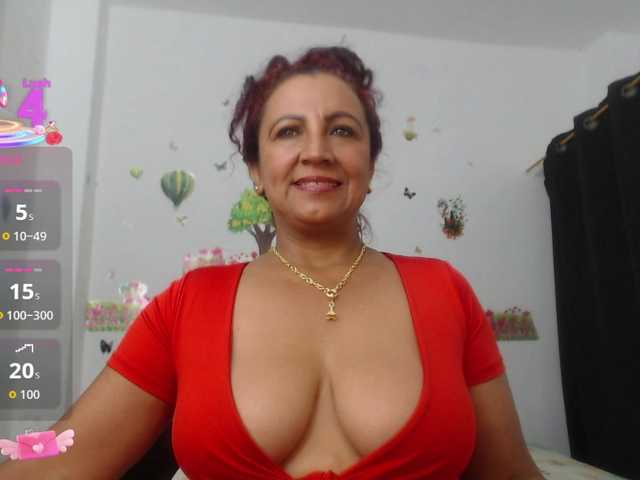 yosselin23 live cam on BongaCams