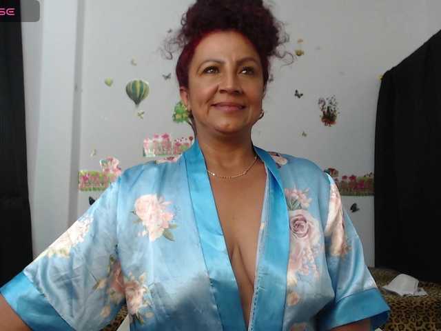 yosselin23's BongaCams show and profile