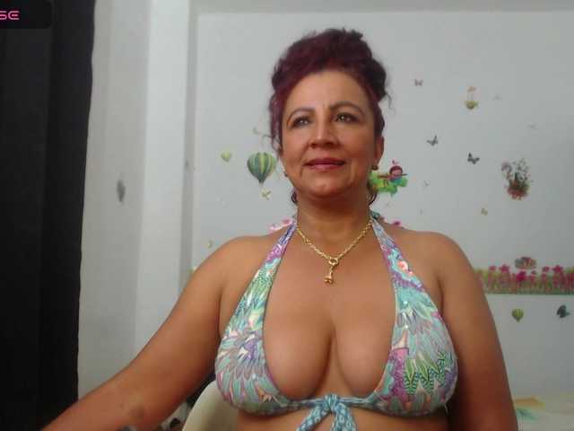 yosselin23 live cam on BongaCams