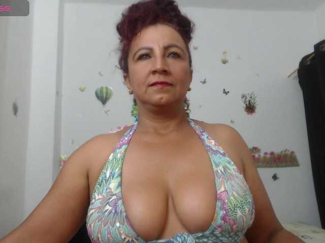 yosselin23 live cam on BongaCams