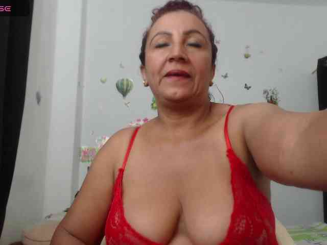yosselin23 Live Webcam on BongaCams