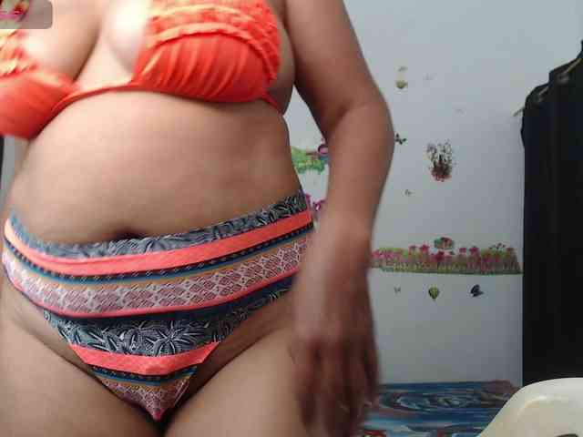 yosselin23 webcam