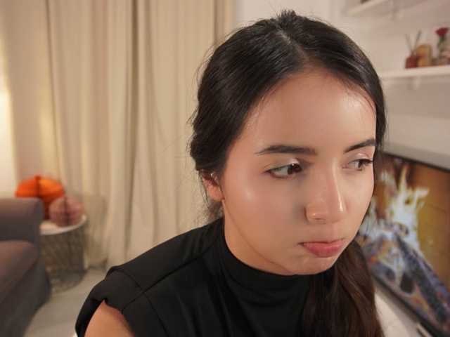 Raychell_Black live cam preview