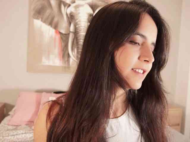 Raychell_Black webcam
