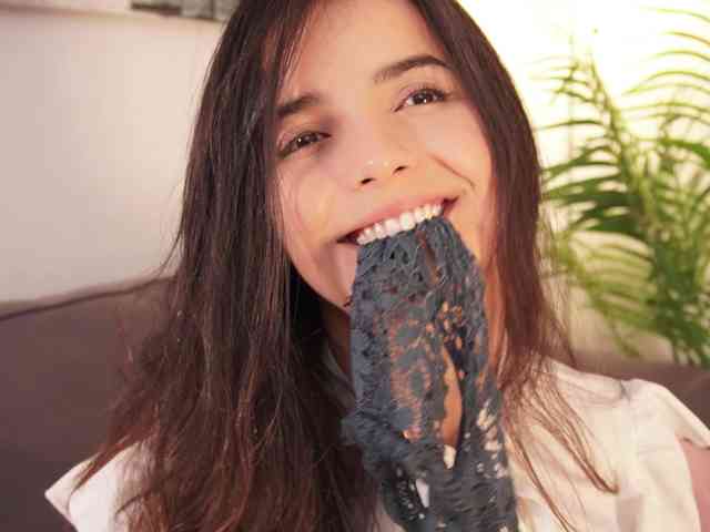 Raychell_Black webcam