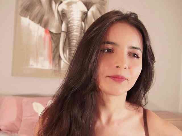 Raychell_Black webcam