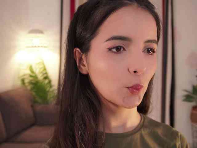 Raychell_Black webcam