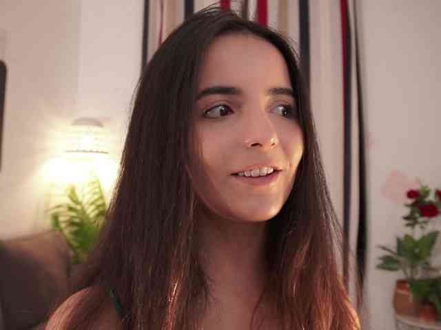 Raychell_Black webcam