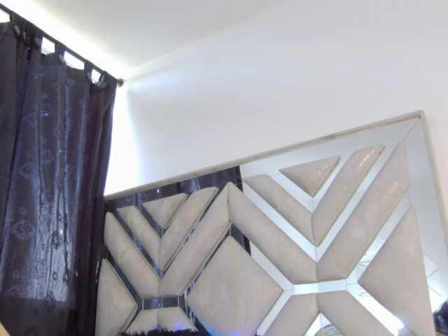 AlanaRouse1 live webcam show