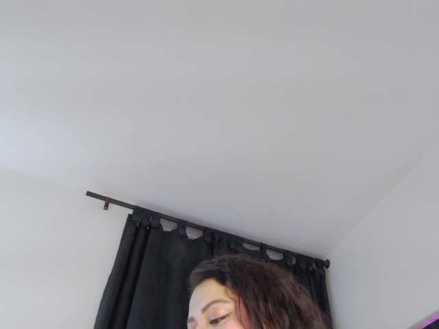 AlanaRouse1 live cam on BongaCams