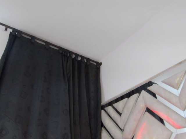 AlanaRouse1 live webcam show