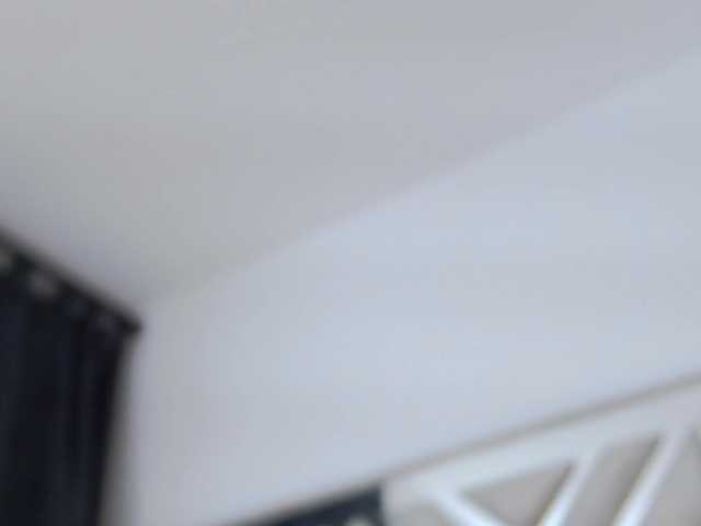 AlanaRouse1 live cam on BongaCams