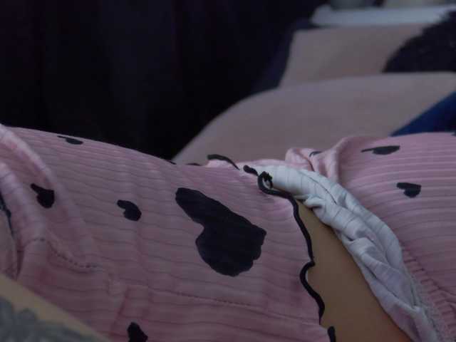 AlanaRouse1 live cam on BongaCams