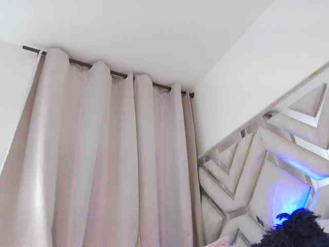 AlanaRouse1 webcam