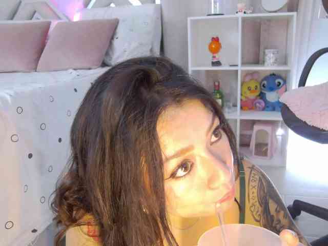 AlanaRouse1 webcam