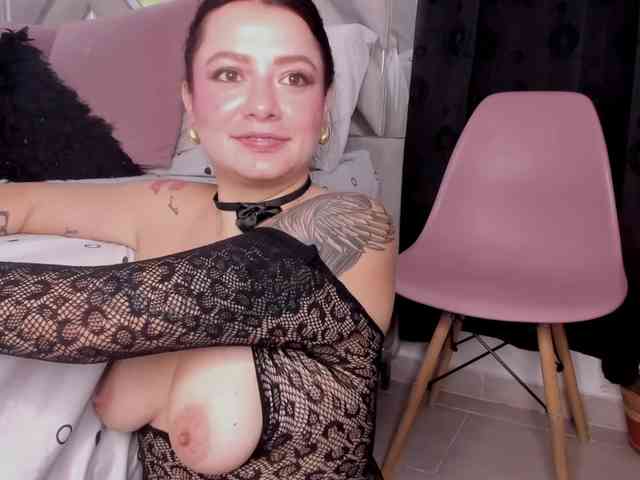 AlanaRouse1 webcam