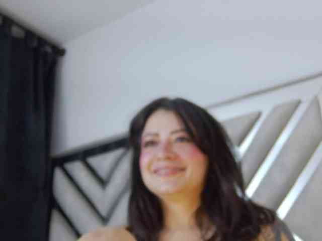 AlanaRouse1 webcam