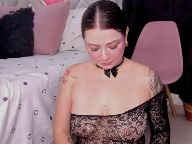 AlanaRouse1 webcam
