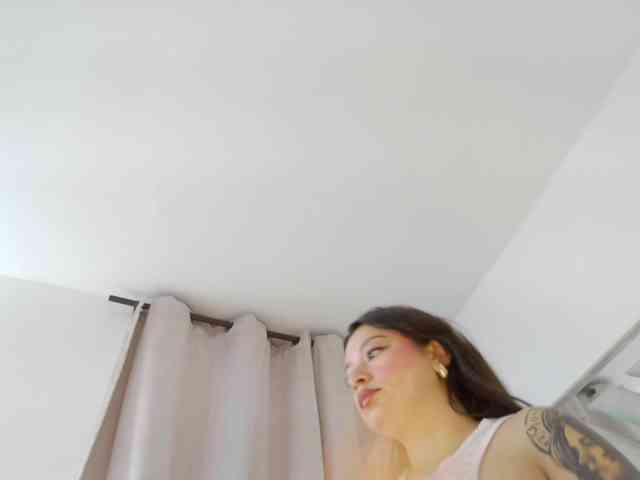 AlanaRouse1 webcam