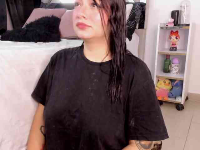 AlanaRouse1 webcam