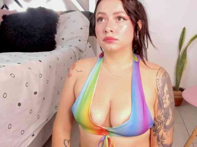 AlanaRouse1 webcam