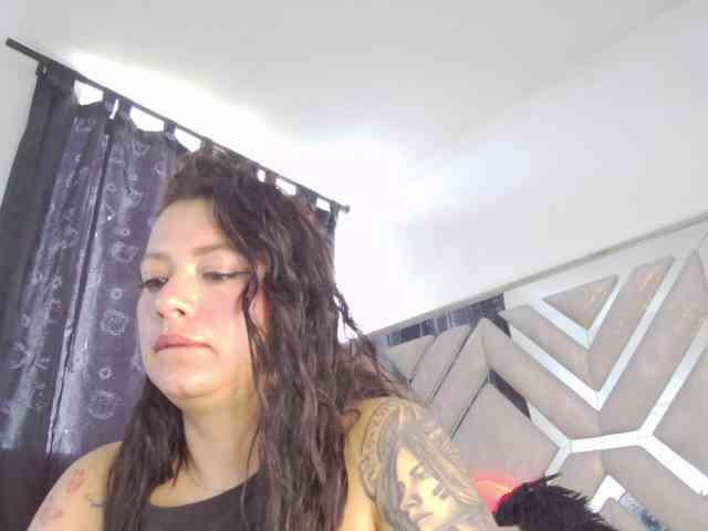 AlanaRouse1 webcam