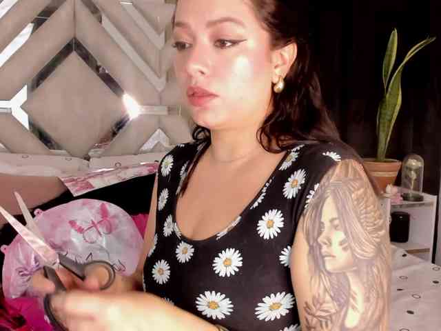 AlanaRouse1 webcam