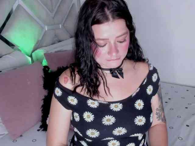 AlanaRouse1 webcam