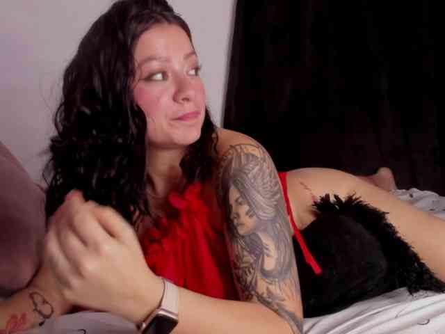 AlanaRouse1 webcam