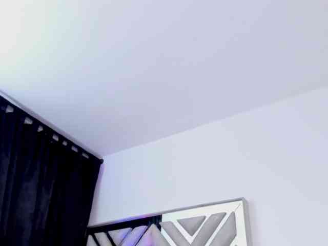 AlanaRouse1 webcam