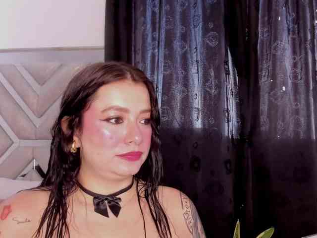AlanaRouse1 webcam