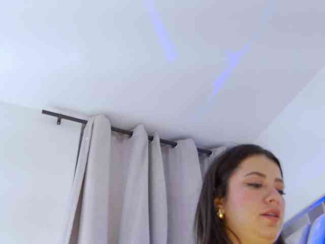 AlanaRouse1 webcam