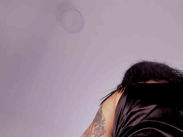 AlanaRouse1 webcam
