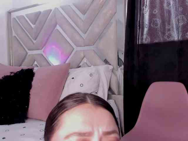 AlanaRouse1 webcam