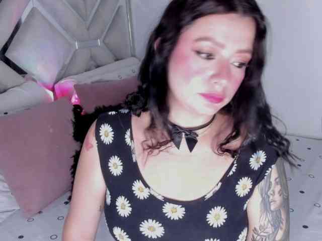 AlanaRouse1 webcam