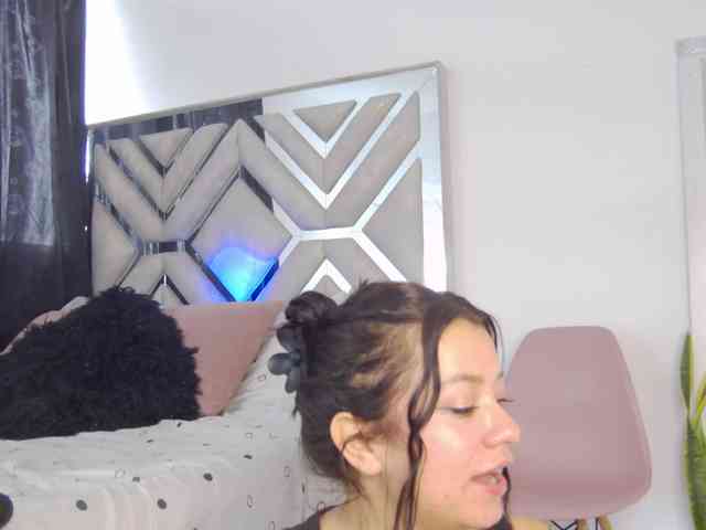 AlanaRouse1 webcam
