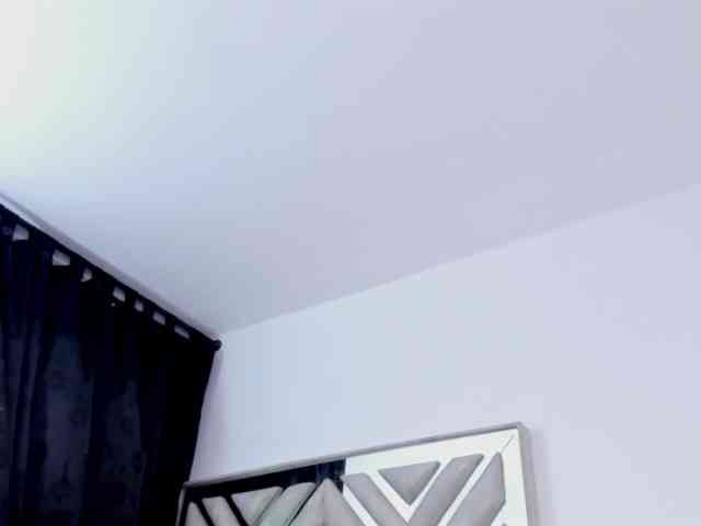 AlanaRouse1 webcam