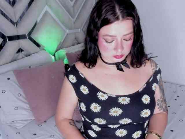 AlanaRouse1 webcam